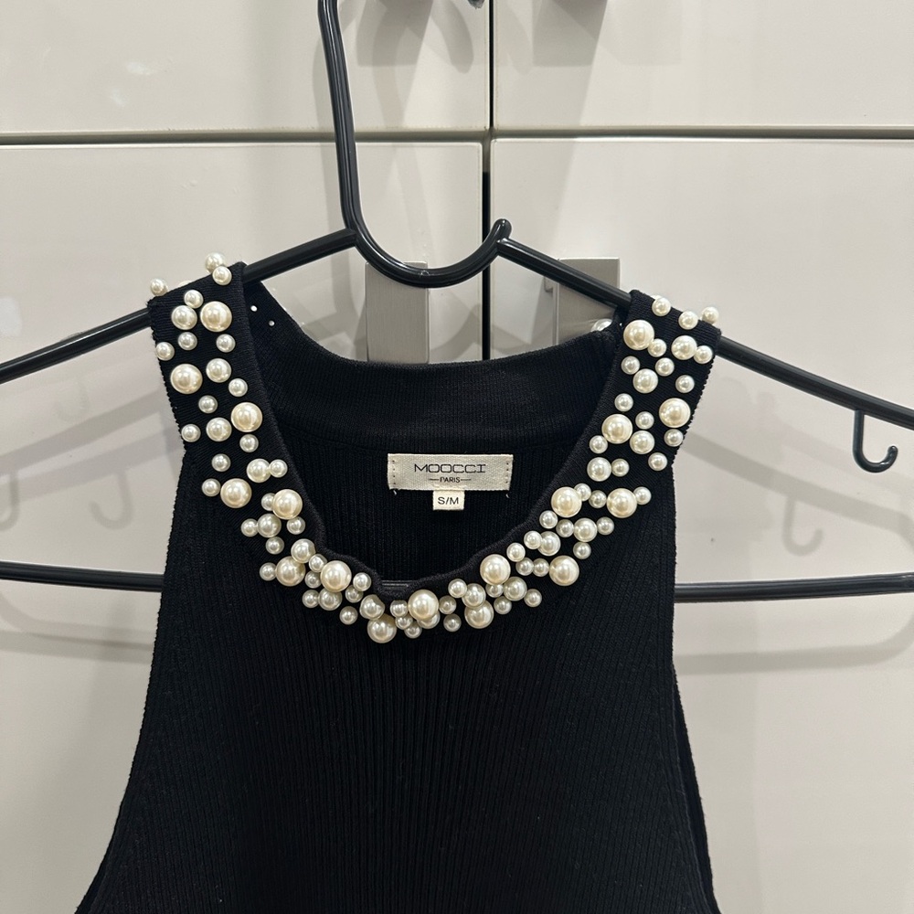 Moocci Black Sleeveless Top with Pearl Detail - Picture 2 of 5